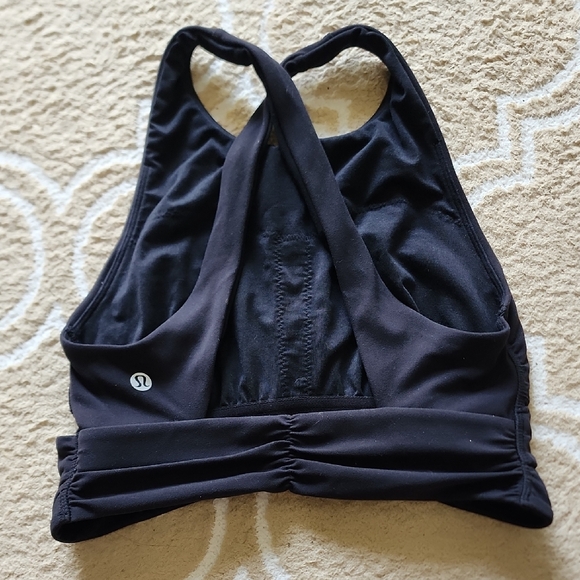 Lululemon Always Aligned Bra in Black EUC - Picture 3 of 4